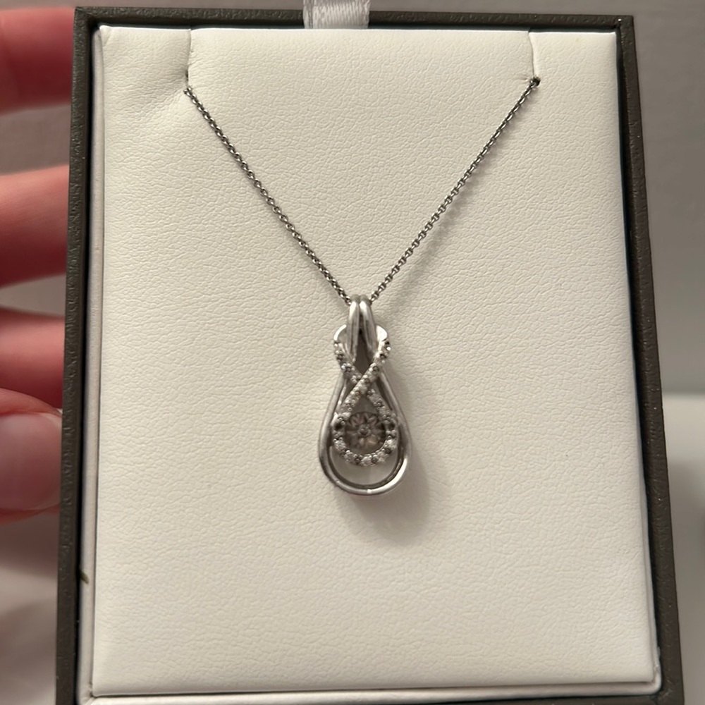 Michael Hill, floating diamond necklace